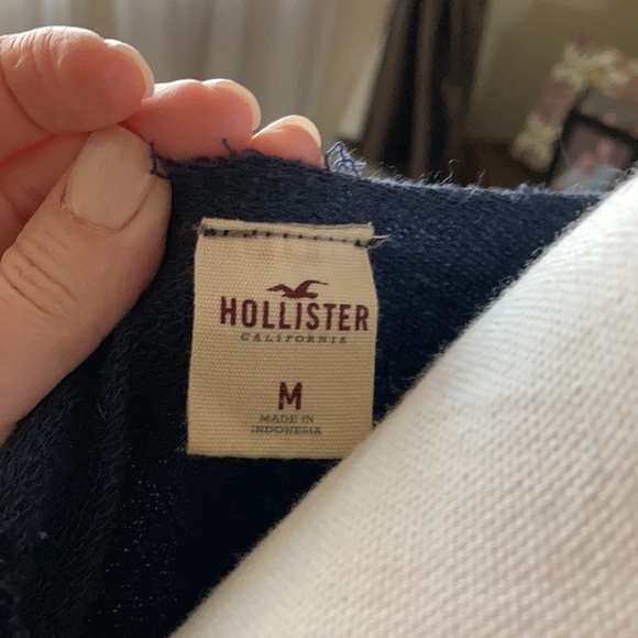 Hollister Cropped Sweatshirt - Picture 5 of 5